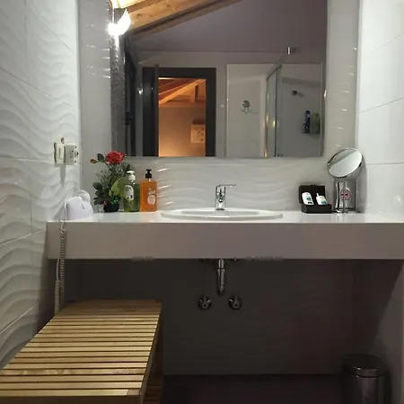 Casa Rural Sixto * Cuevas de San Clemente